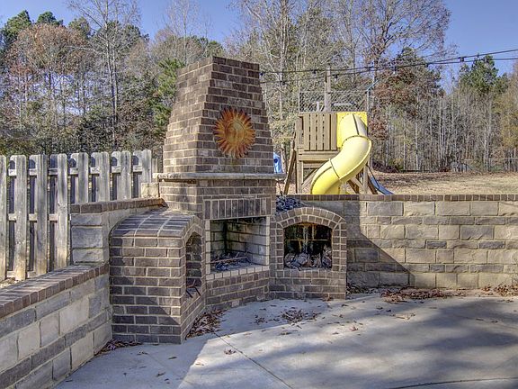5th image of 112 Glenwood Dr