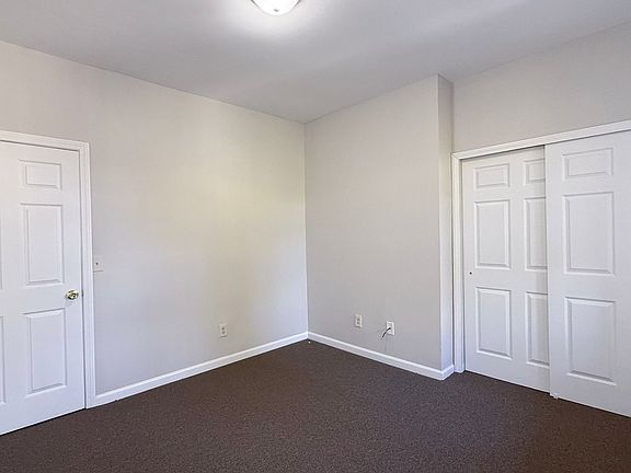 3rd image of 128-130 Nelson St #3W