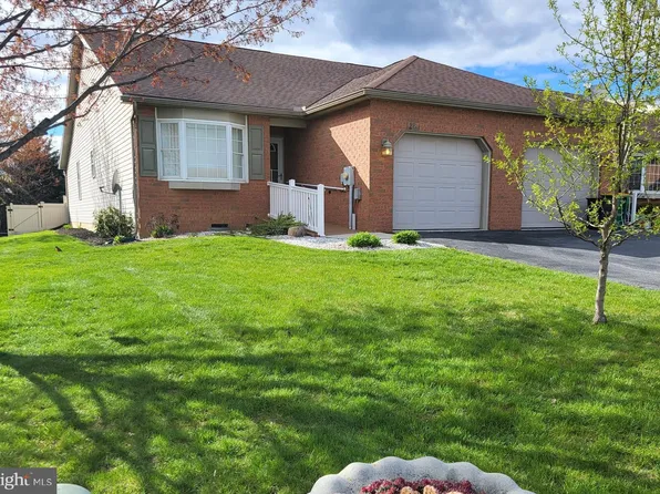 1261 Progress Rd, Chambersburg, PA 17201