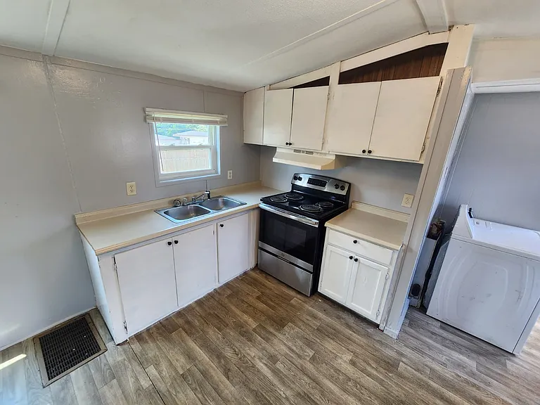 12 Elmwood Ave #1 — Photo 9