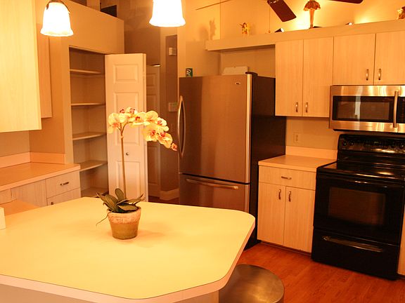 5th image of 2221 SE McMaster St