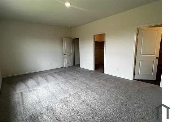 1230 Lambert Dr #L — Photo 8