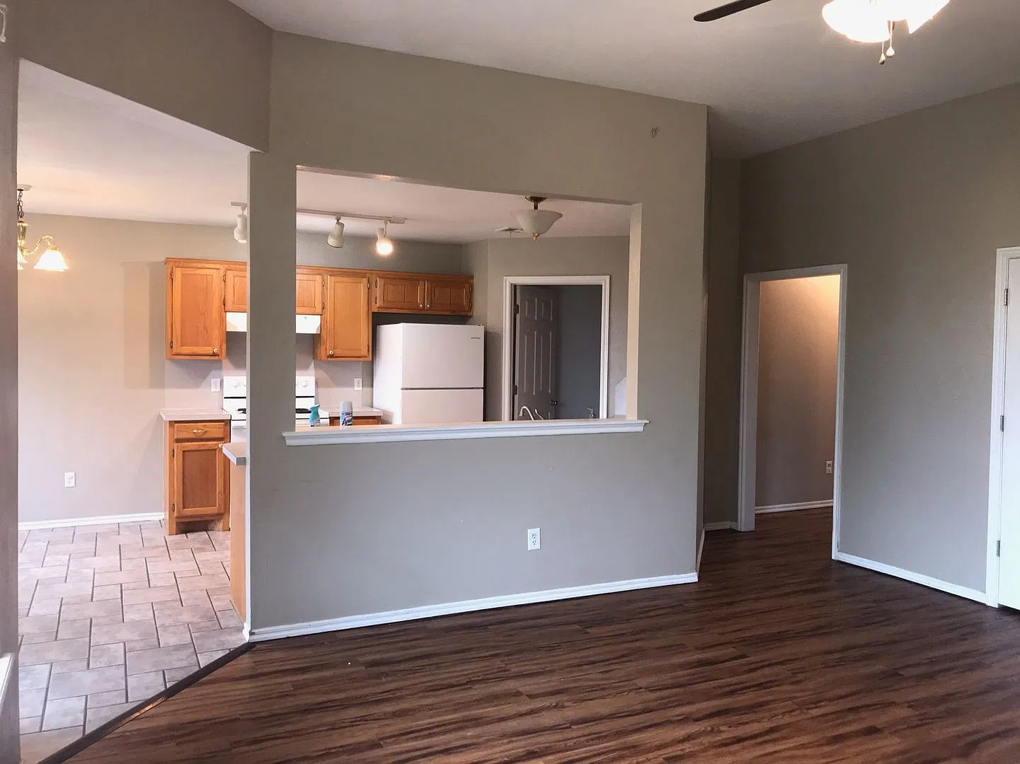 42.1 - 2021 N. Manning — Photo 4