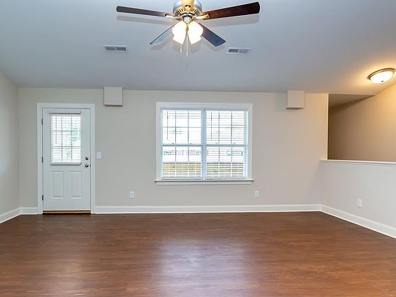 4th image of 200 Orlando Way #F
