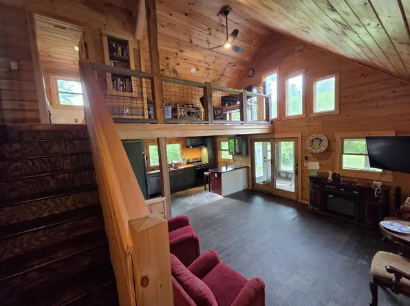 2399 Main Street, Cabot, VT 05647