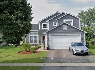 4770 Bordeaux Dr, Lake In The Hills, IL 60156