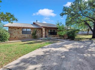 1008 Hickory St, Llano, TX 78643