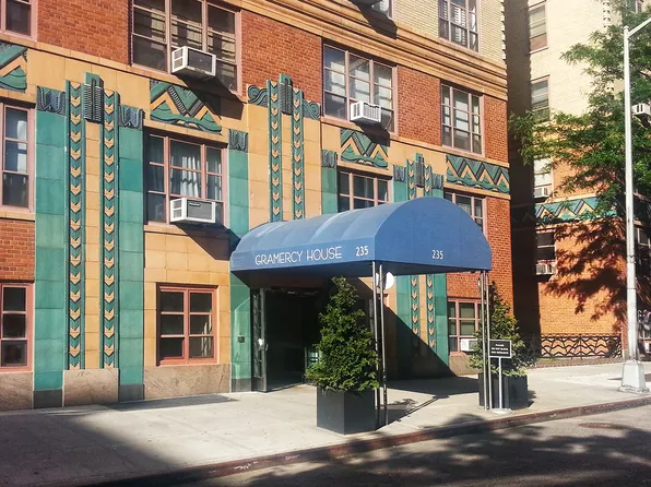 235 East 22nd Street image 14 of 14