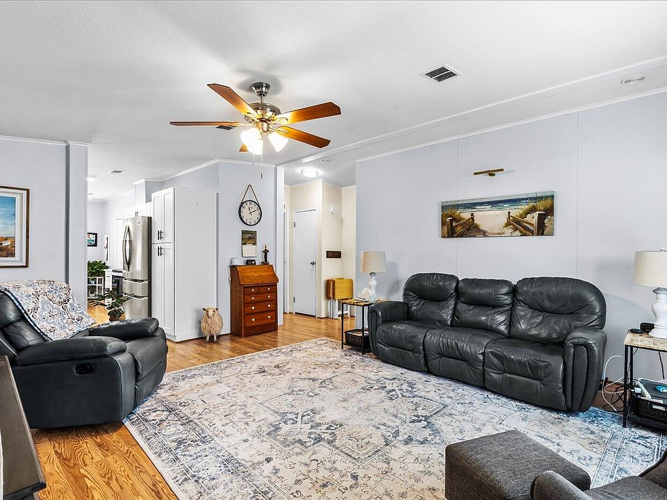 1st image of 8506 Redbay Court