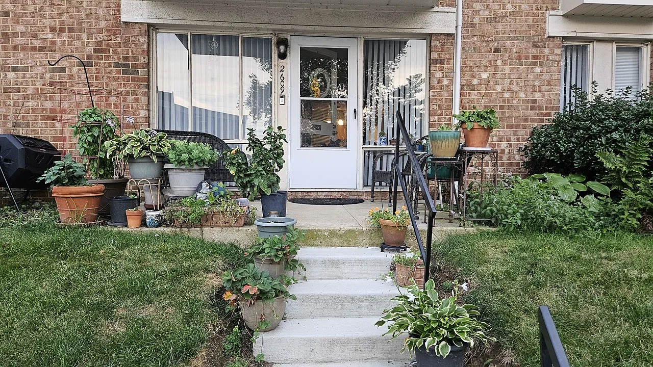 1 bed, 757 sqft, $1,950 — Photo 1