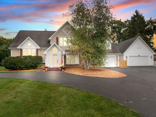 27069 W Fox River Rd, Cary, IL 60013