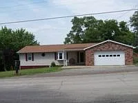 31 Laipple St photo 1