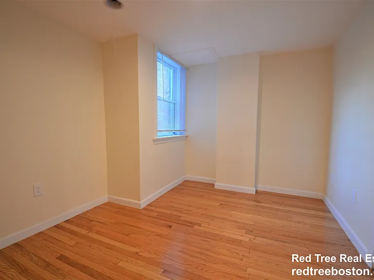 1801 Beacon St #2 — Photo 7