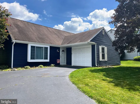 384 Stormfield Dr, Harleysville, PA 19438