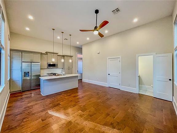 2nd image of 1427 Esplanade Ave #A