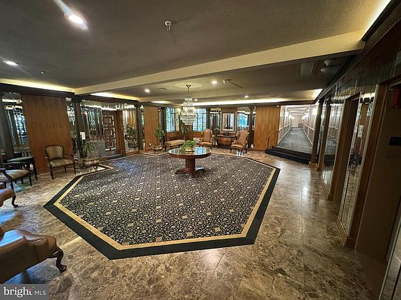 2nd image of 40 Old Lancaster Rd APT 215