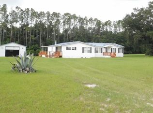 5571 39th St, Trenton, FL 32693