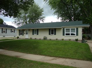 1100 10th Ave NE, Rochester, MN 55906