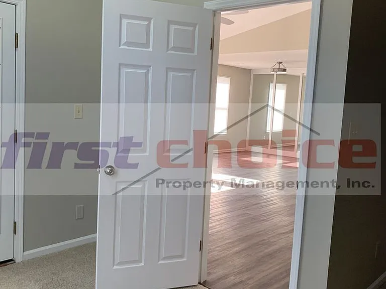 1750 Ridgefield Ct — Photo 35