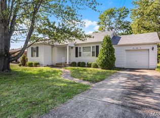 136 Kingsbury Ct, Collinsville, IL 62234