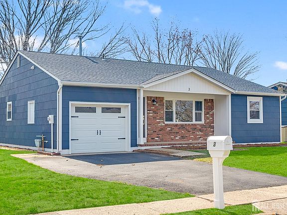 2nd image of 3 Pembroke Ln