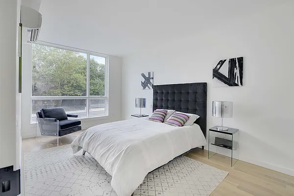 Rented by EXR | media 2