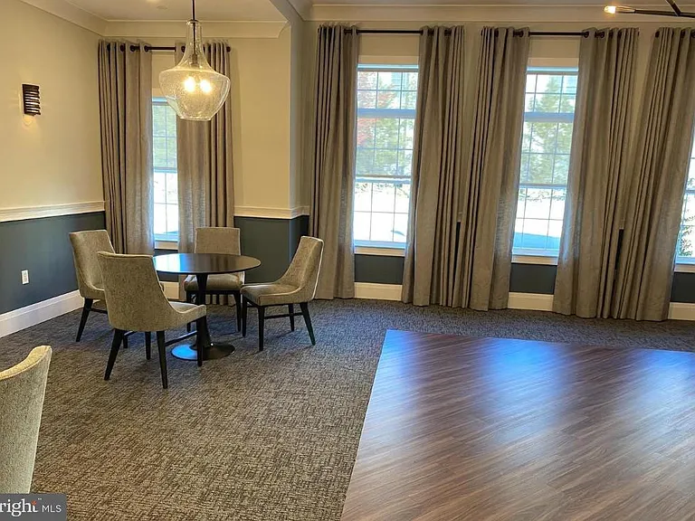 4204 Lexington Ct — Photo 36