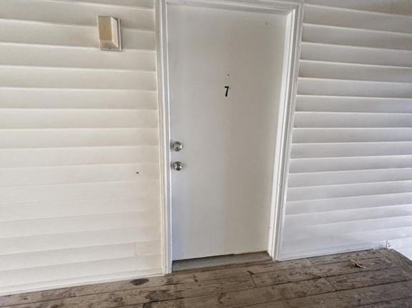 303 Farside Dr APT 7