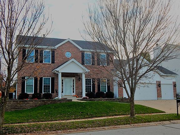 3rd image of 748 Stoney Creek Ln