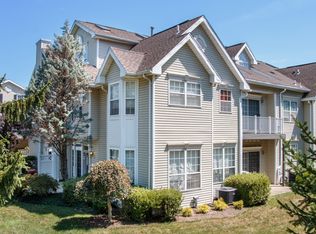 44 Wildflower Ln #2002, Morristown, NJ 07960