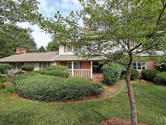 3rd image of 2713 Greenhill Ln
