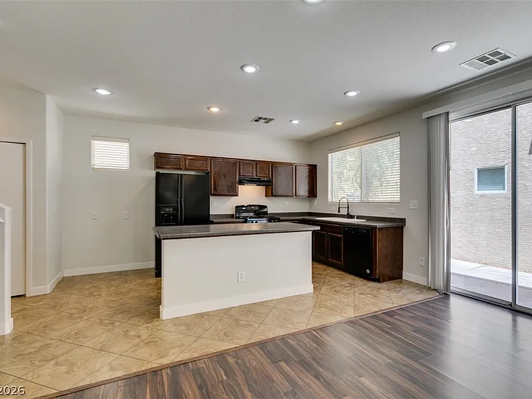 6779 Windingwood St — Photo 12