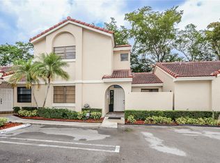 6111 NW 171st St #6111, Hialeah, FL 33015