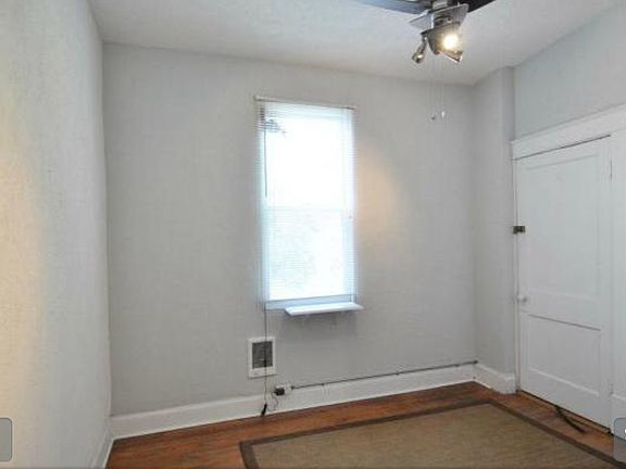 3rd image of 5012 Devonshire Ave