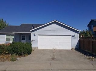 460 NE Rose Ridge Dr, Winston, OR 97496