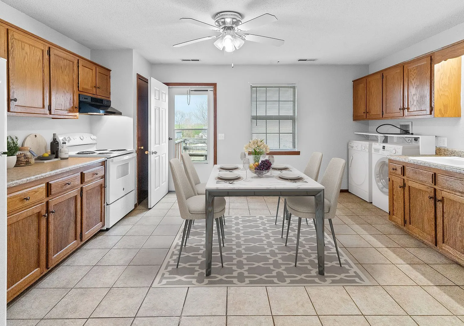 11801 Wood Oak Ave — Photo 3