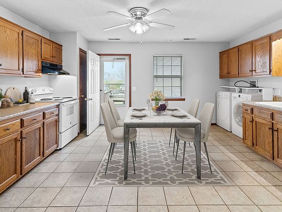 3rd image of 11733 Wood Oak Ave APT 3