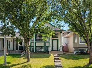45 N Martinridge Cres NE, Calgary, AB T3J 3M1