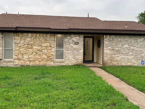 9701 Limestone Dr, Dallas, TX 75217