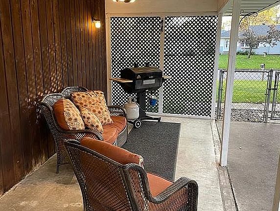2nd image of 249 106th Ln NE