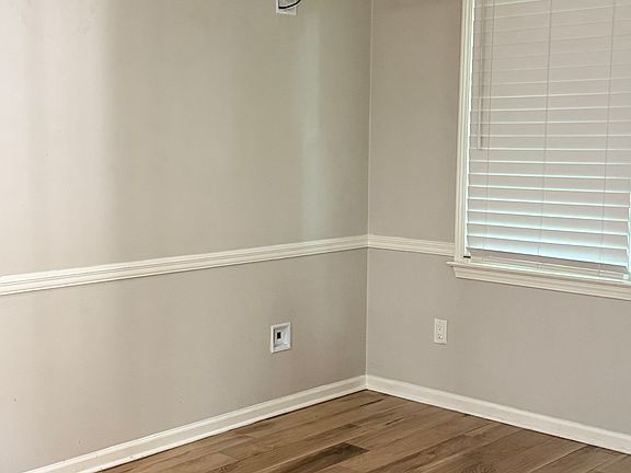 3rd image of 2508 Stanford Dr