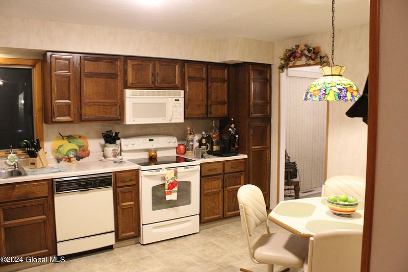 5th image of 3910 Albany Street