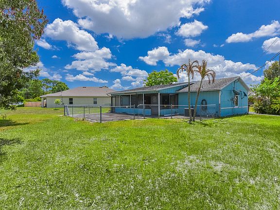 2nd image of 915 SW John Maccormack Terrace