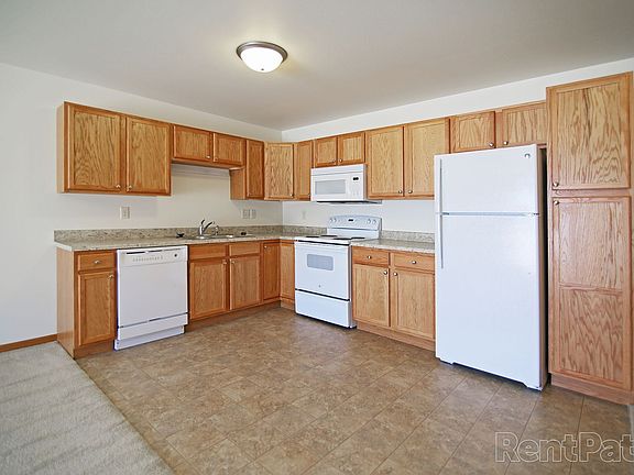3rd image of 2031 33rd St NW #306