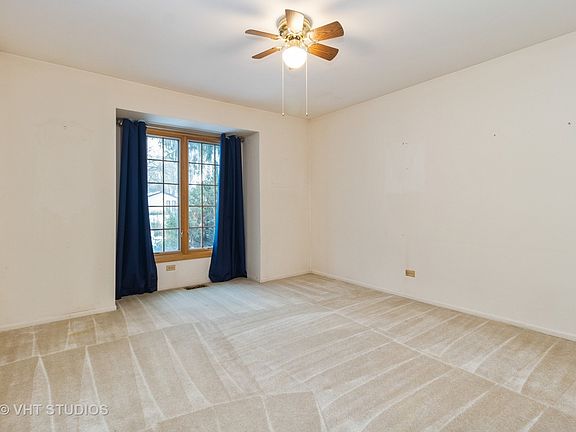 4th image of 20945 Cambridge Ln
