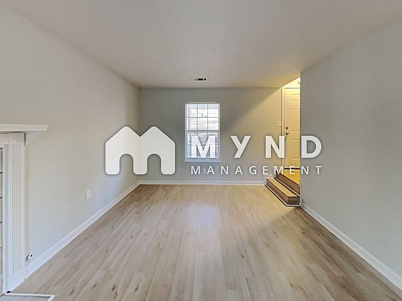 4th image of 4461 Longley Ln
