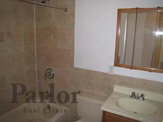 Rented by Parlor Real Estate Corp | media 3