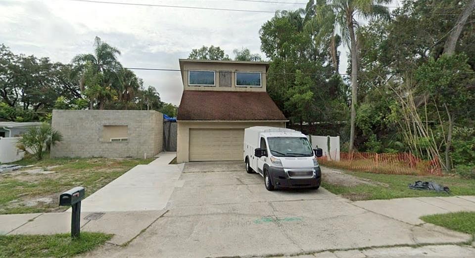 1st image of 4408 W Leona St