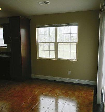 5th image of 119 Anthony Dr APT B