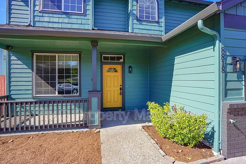 4 bed, 2.5 bath, 1881 sqft, $2,895 — Photo 4